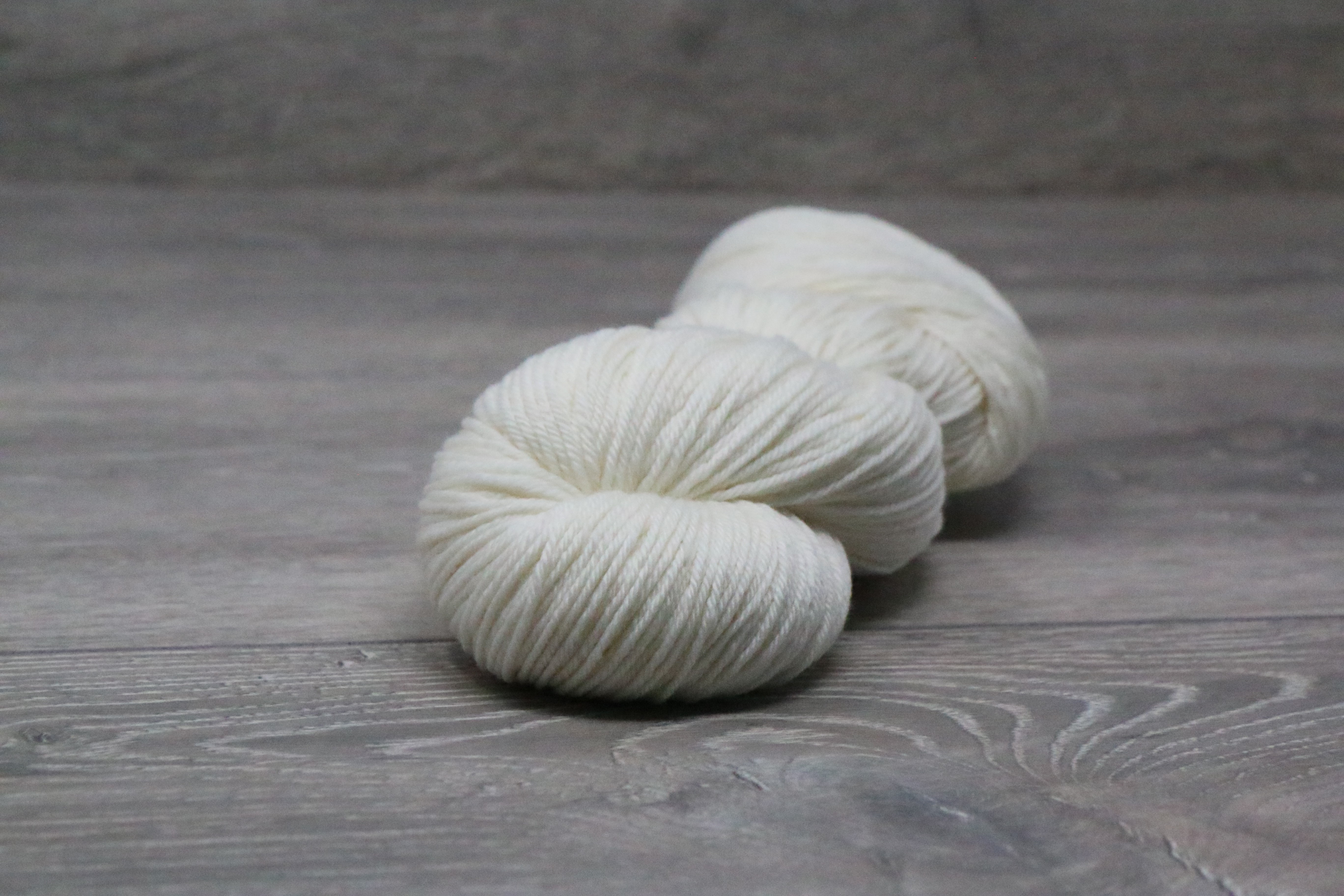 Light Fingering Weight 85% Superwash Extrafine (19.5 micron) Merino 15% Biodegradable Nylon 1 x 100g HANK